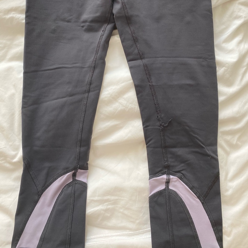 Lululemon purple and gray capri leggings